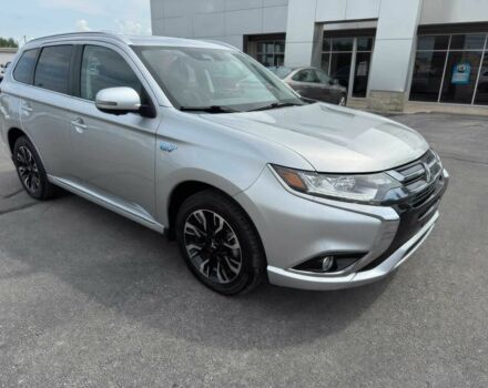 Міцубісі Аутлендер 2018 у Києві на Automoto.ua Сірий Міцубісі Аутлендер, об'ємом двигуна 2.5 л та пробігом 38 тис. км за 6100 $, фото 1 на Automoto.ua