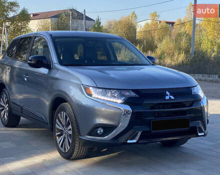 Сірий Міцубісі Аутлендер, об'ємом двигуна 2.4 л та пробігом 133 тис. км за 16000 $, фото 1 на Automoto.ua