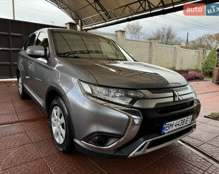 Серый Мицубиси Аутлендер, объемом двигателя 2 л и пробегом 137 тыс. км за 16500 $, фото 1 на Automoto.ua