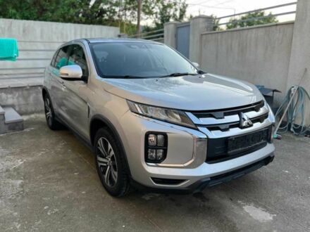 Міцубісі Аутлендер 2019 у Києві на Automoto.ua Сірий Міцубісі Аутлендер, об'ємом двигуна 2 л та пробігом 91 тис. км за 10300 $, фото 1 на Automoto.ua