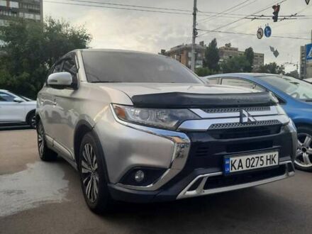 Міцубісі Аутлендер 2019 у Києві на Automoto.ua Сірий Міцубісі Аутлендер, об'ємом двигуна 2.36 л та пробігом 188 тис. км за 16000 $, фото 1 на Automoto.ua