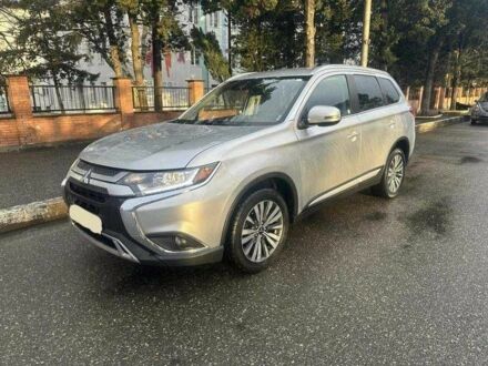 Мицубиси Аутлендер 2019 в Киеве на Automoto.ua Серый Мицубиси Аутлендер, объемом двигателя 2.4 л и пробегом 93 тыс. км за 11900 $, фото 1 на Automoto.ua
