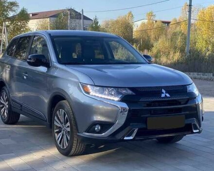 Сірий Міцубісі Аутлендер, об'ємом двигуна 2.4 л та пробігом 133 тис. км за 14000 $, фото 1 на Automoto.ua