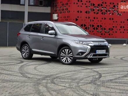 Мицубиси Аутлендер 2019 в Киеве на Automoto.ua Серый Мицубиси Аутлендер, объемом двигателя 2.4 л и пробегом 73 тыс. км за 20999 $, фото 1 на Automoto.ua