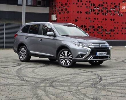Міцубісі Аутлендер 2019 у Києві на Automoto.ua Сірий Міцубісі Аутлендер, об'ємом двигуна 2.4 л та пробігом 73 тис. км за 20999 $, фото 1 на Automoto.ua