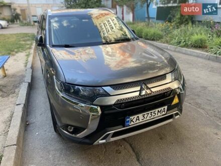 Міцубісі Аутлендер 2019 у Миколаєві на Automoto.ua Сірий Міцубісі Аутлендер, об'ємом двигуна 2.4 л та пробігом 72 тис. км за 24500 $, фото 1 на Automoto.ua