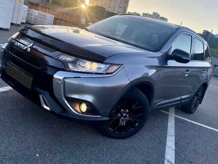 Сірий Міцубісі Аутлендер, об'ємом двигуна 2.4 л та пробігом 93 тис. км за 14600 $, фото 1 на Automoto.ua