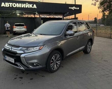 Міцубісі Аутлендер 2019 у Кривому Розі на Automoto.ua Сірий Міцубісі Аутлендер, об'ємом двигуна 2.4 л та пробігом 80 тис. км за 19100 $, фото 1 на Automoto.ua