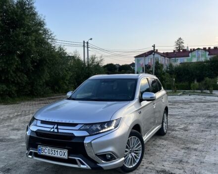 Сірий Міцубісі Аутлендер, об'ємом двигуна 2 л та пробігом 66 тис. км за 23500 $, фото 1 на Automoto.ua
