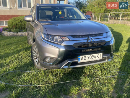 Міцубісі Аутлендер 2019 у Вінниці на Automoto.ua Сірий Міцубісі Аутлендер, об'ємом двигуна 2.36 л та пробігом 56 тис. км за 23900 $, фото 1 на Automoto.ua