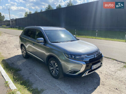 Мицубиси Аутлендер 2019 в Киеве на Automoto.ua Серый Мицубиси Аутлендер, объемом двигателя 2.36 л и пробегом 147 тыс. км за 16500 $, фото 1 на Automoto.ua
