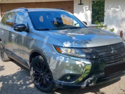 Міцубісі Аутлендер 2020 у Чернігові на Automoto.ua Сірий Міцубісі Аутлендер, об'ємом двигуна 2.4 л та пробігом 33 тис. км за 13000 $, фото 1 на Automoto.ua