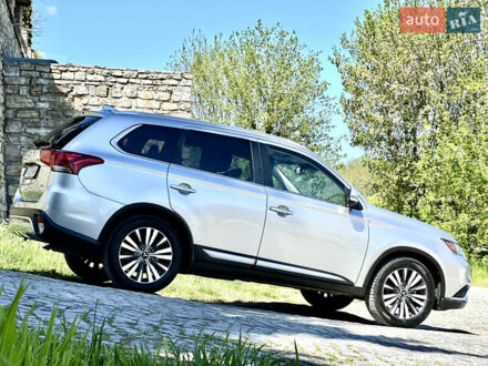 Мицубиси Аутлендер 2020 в Каменце-Подольском на Automoto.ua Серый Мицубиси Аутлендер, объемом двигателя 2.36 л и пробегом 96 тыс. км за 21000 $, фото 1 на Automoto.ua
