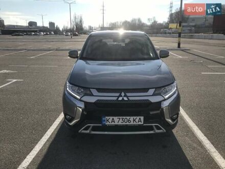 Мицубиси Аутлендер 2020 в Киеве на Automoto.ua Серый Мицубиси Аутлендер, объемом двигателя 2 л и пробегом 41 тыс. км за 21000 $, фото 1 на Automoto.ua