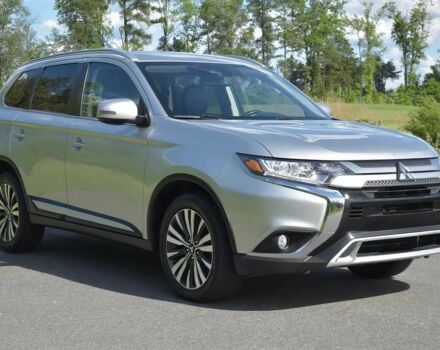 Серый Мицубиси Аутлендер, объемом двигателя 2.4 л и пробегом 35 тыс. км за 7600 $, фото 1 на Automoto.ua