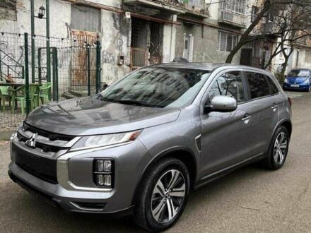 Серый Мицубиси Аутлендер, объемом двигателя 2 л и пробегом 49 тыс. км за 12600 $, фото 1 на Automoto.ua