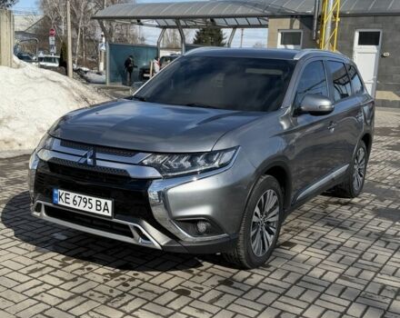 Серый Мицубиси Аутлендер, объемом двигателя 2.4 л и пробегом 58 тыс. км за 19999 $, фото 1 на Automoto.ua