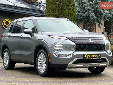 Серый Мицубиси Аутлендер, объемом двигателя 2.49 л и пробегом 46 тыс. км за 24500 $, фото 1 на Automoto.ua