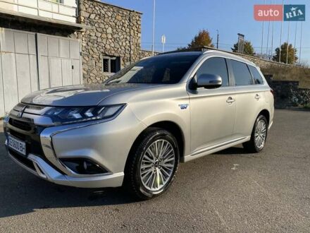 Мицубиси Аутлендер 2021 в Белой Церкве на Automoto.ua Серый Мицубиси Аутлендер, объемом двигателя 2.4 л и пробегом 82 тыс. км за 23500 $, фото 1 на Automoto.ua