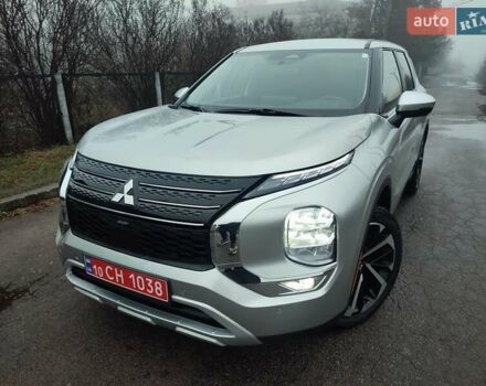 Сірий Міцубісі Аутлендер, об'ємом двигуна 2.49 л та пробігом 54 тис. км за 24900 $, фото 1 на Automoto.ua