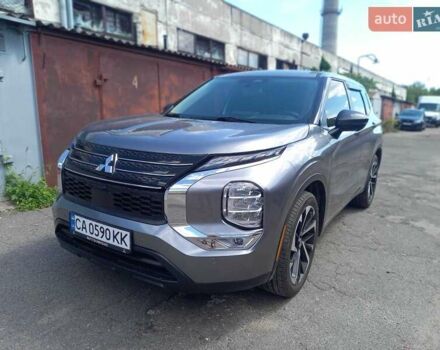 Серый Мицубиси Аутлендер, объемом двигателя 2.5 л и пробегом 128 тыс. км за 22000 $, фото 1 на Automoto.ua