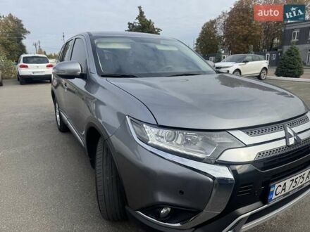 Мицубиси Аутлендер 2021 в Вишневом на Automoto.ua Серый Мицубиси Аутлендер, объемом двигателя 2 л и пробегом 121 тыс. км за 21700 $, фото 1 на Automoto.ua