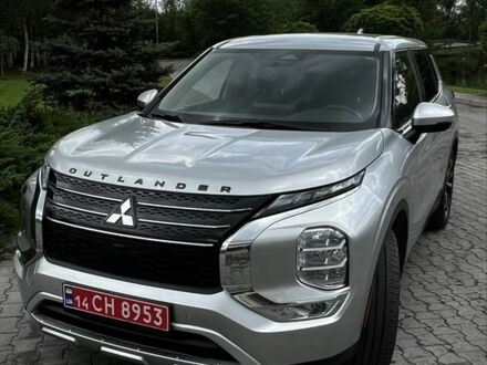 Мицубиси Аутлендер 2021 в Павлограде на Automoto.ua Серый Мицубиси Аутлендер, объемом двигателя 2.49 л и пробегом 69 тыс. км за 23900 $, фото 1 на Automoto.ua