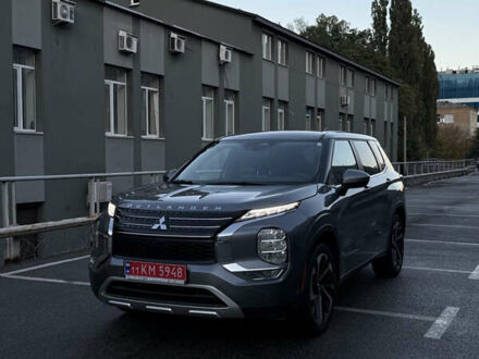 Мицубиси Аутлендер 2022 в Киеве на Automoto.ua Серый Мицубиси Аутлендер, объемом двигателя 2.5 л и пробегом 55 тыс. км за 23300 $, фото 1 на Automoto.ua