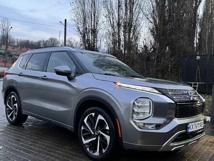 Серый Мицубиси Аутлендер, объемом двигателя 2.49 л и пробегом 64 тыс. км за 23200 $, фото 1 на Automoto.ua