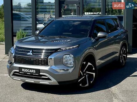 Мицубиси Аутлендер 2022 в Кременчуге на Automoto.ua Серый Мицубиси Аутлендер, объемом двигателя 2.49 л и пробегом 45 тыс. км за 28999 $, фото 1 на Automoto.ua
