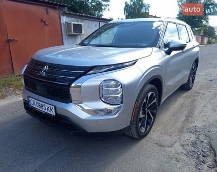 Серый Мицубиси Аутлендер, объемом двигателя 2.49 л и пробегом 84 тыс. км за 23000 $, фото 1 на Automoto.ua