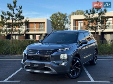 Міцубісі Аутлендер 2022 у Києві на Automoto.ua Сірий Міцубісі Аутлендер, об'ємом двигуна 2.49 л та пробігом 104 тис. км за 25499 $, фото 1 на Automoto.ua