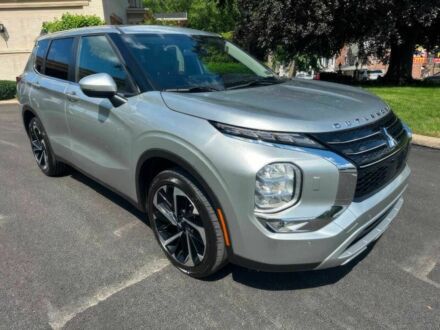 Серый Мицубиси Аутлендер, объемом двигателя 2.5 л и пробегом 26 тыс. км за 16750 $, фото 1 на Automoto.ua