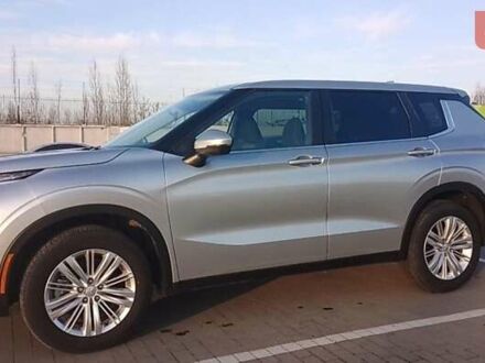 Мицубиси Аутлендер 2022 в Киеве на Automoto.ua Серый Мицубиси Аутлендер, объемом двигателя 2.49 л и пробегом 10 тыс. км за 29950 $, фото 1 на Automoto.ua