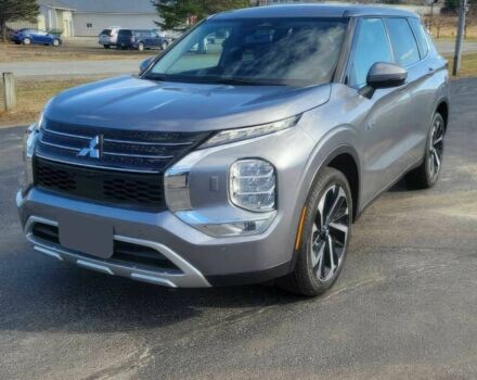 Серый Мицубиси Аутлендер, объемом двигателя 2.4 л и пробегом 14 тыс. км за 7600 $, фото 1 на Automoto.ua