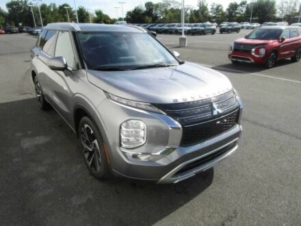 Серый Мицубиси Аутлендер, объемом двигателя 2.4 л и пробегом 19 тыс. км за 13850 $, фото 1 на Automoto.ua