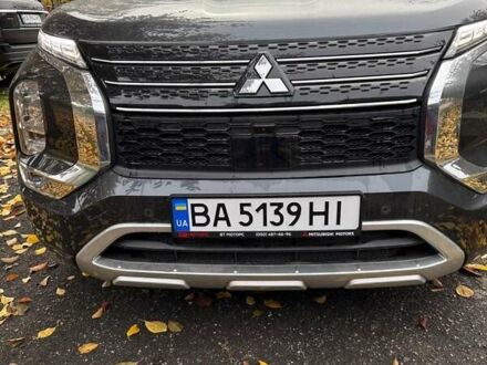 Мицубиси Аутлендер 2024 в Кропивницком (Кировограде) на Automoto.ua Серый Мицубиси Аутлендер, объемом двигателя 2.49 л и пробегом 11 тыс. км за 38000 $, фото 1 на Automoto.ua