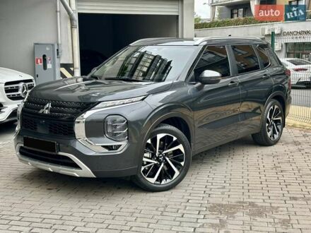 Мицубиси Аутлендер 2024 в Киеве на Automoto.ua Серый Мицубиси Аутлендер, объемом двигателя 2.49 л и пробегом 6 тыс. км за 34900 $, фото 1 на Automoto.ua