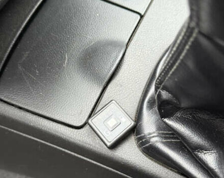 Синий Мицубиси Аутлендер, объемом двигателя 2.4 л и пробегом 243 тыс. км за 5000 $, фото 9 на Automoto.ua