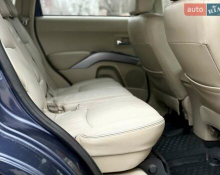 Синій Міцубісі Аутлендер, об'ємом двигуна 3 л та пробігом 197 тис. км за 9200 $, фото 20 на Automoto.ua