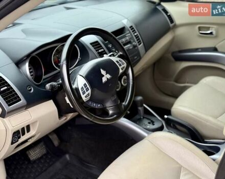 Синій Міцубісі Аутлендер, об'ємом двигуна 3 л та пробігом 197 тис. км за 9200 $, фото 16 на Automoto.ua