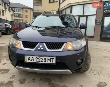 Синий Мицубиси Аутлендер, объемом двигателя 3 л и пробегом 383 тыс. км за 9000 $, фото 14 на Automoto.ua