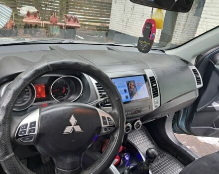 Синій Міцубісі Аутлендер, об'ємом двигуна 2 л та пробігом 580 тис. км за 5000 $, фото 3 на Automoto.ua