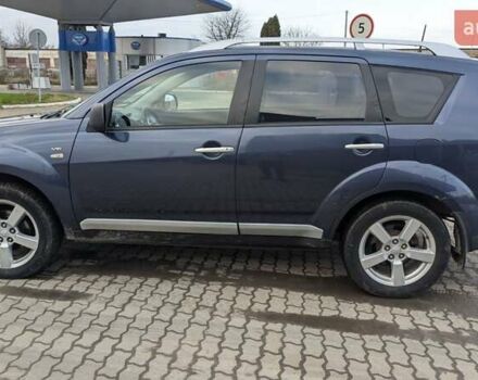 Синий Мицубиси Аутлендер, объемом двигателя 3 л и пробегом 382 тыс. км за 8200 $, фото 3 на Automoto.ua