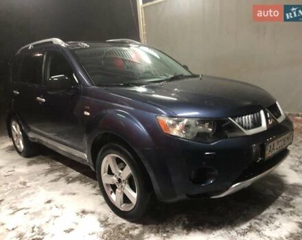Синий Мицубиси Аутлендер, объемом двигателя 3 л и пробегом 340 тыс. км за 9555 $, фото 5 на Automoto.ua