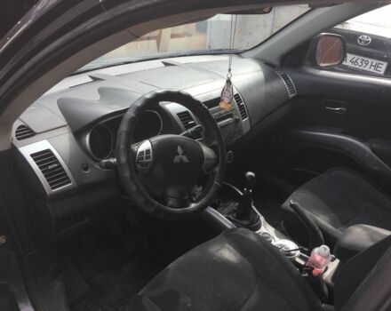 Синій Міцубісі Аутлендер, об'ємом двигуна 2.4 л та пробігом 289 тис. км за 6666 $, фото 4 на Automoto.ua