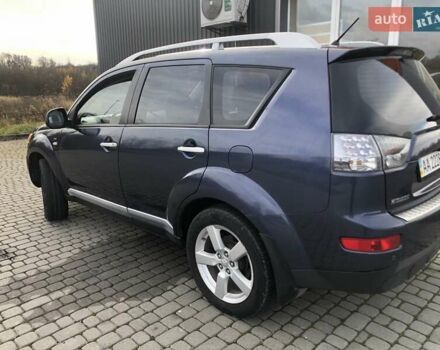 Синий Мицубиси Аутлендер, объемом двигателя 3 л и пробегом 340 тыс. км за 9555 $, фото 12 на Automoto.ua