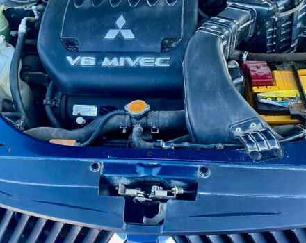 Синій Міцубісі Аутлендер, об'ємом двигуна 3 л та пробігом 228 тис. км за 9000 $, фото 5 на Automoto.ua
