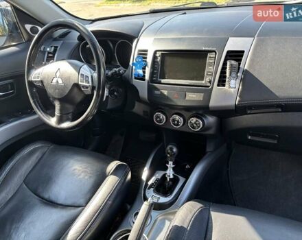 Синій Міцубісі Аутлендер, об'ємом двигуна 2.18 л та пробігом 415 тис. км за 9999 $, фото 15 на Automoto.ua