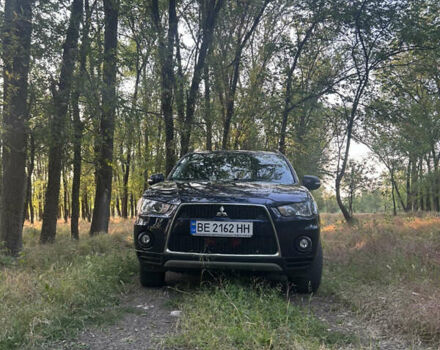 Синий Мицубиси Аутлендер, объемом двигателя 2.2 л и пробегом 250 тыс. км за 11500 $, фото 2 на Automoto.ua